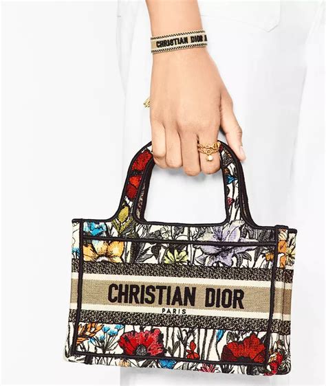 christian dior on the go bag|christian dior bags 2021.